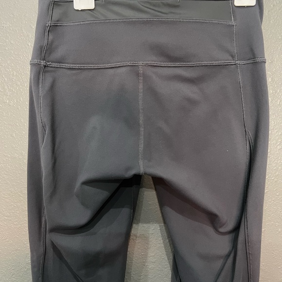 Lululemon high rise leggings with mesh size 6 - Picture 1 of 14